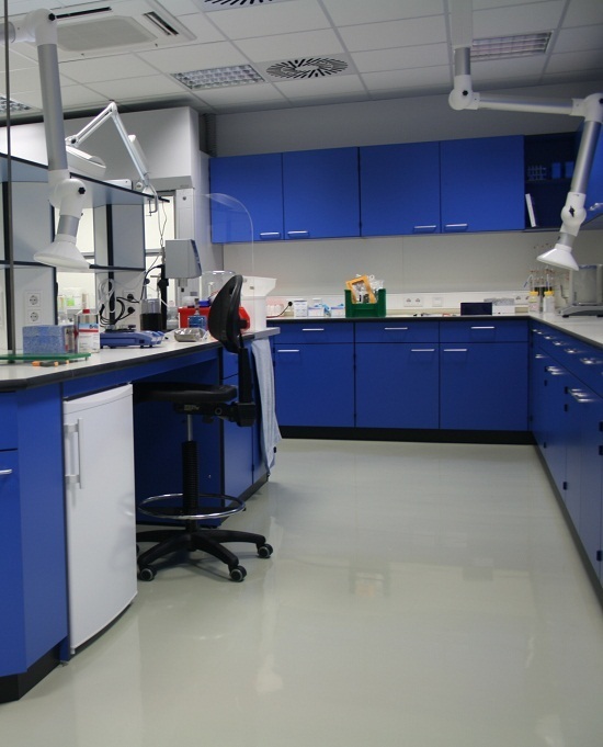 R & D Laboratory Furniture